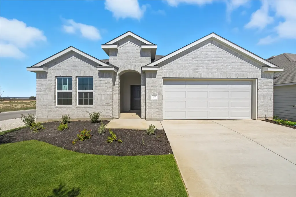 120 Crow Valley Drive, Jarrell