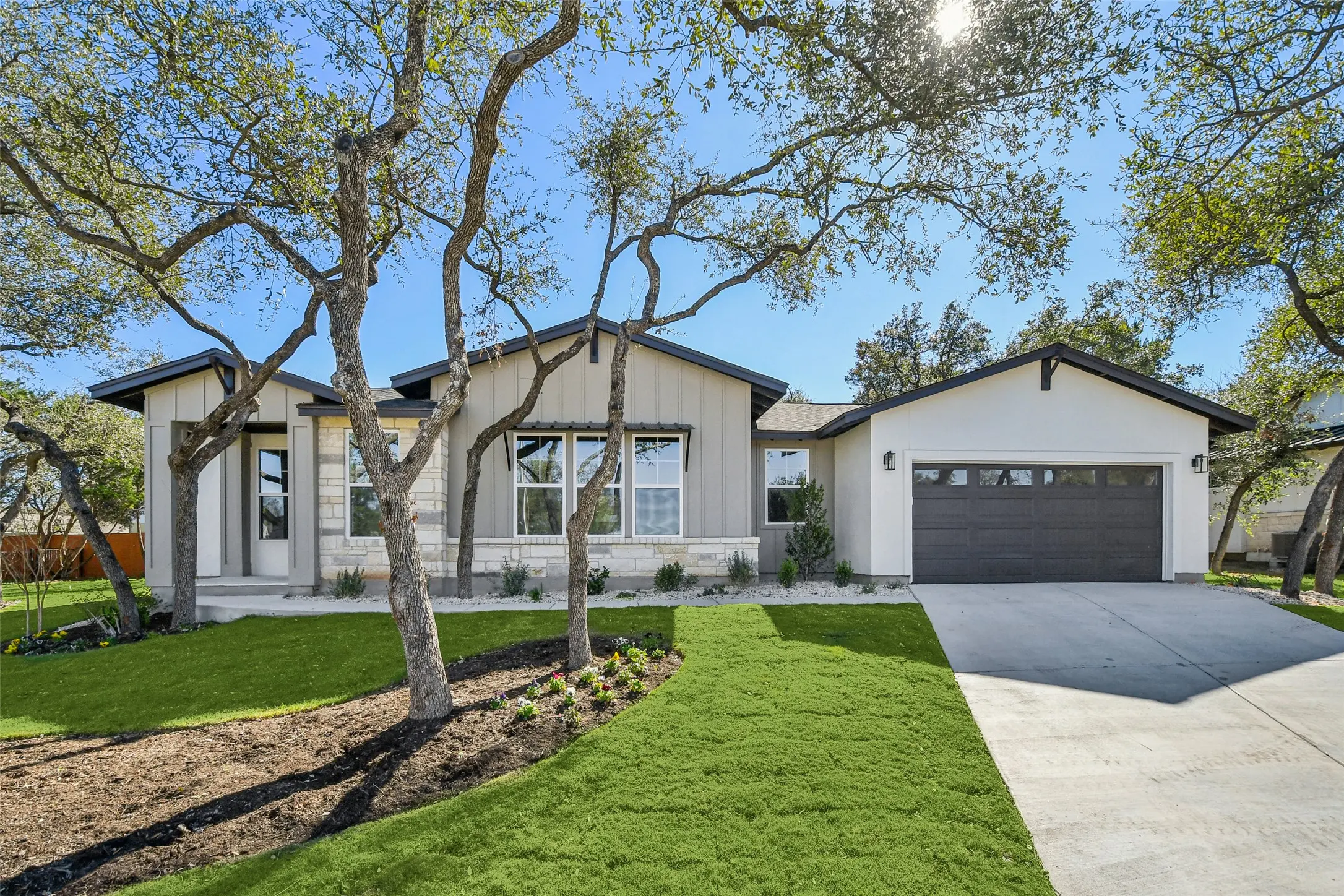 Photo of Listing #1872551