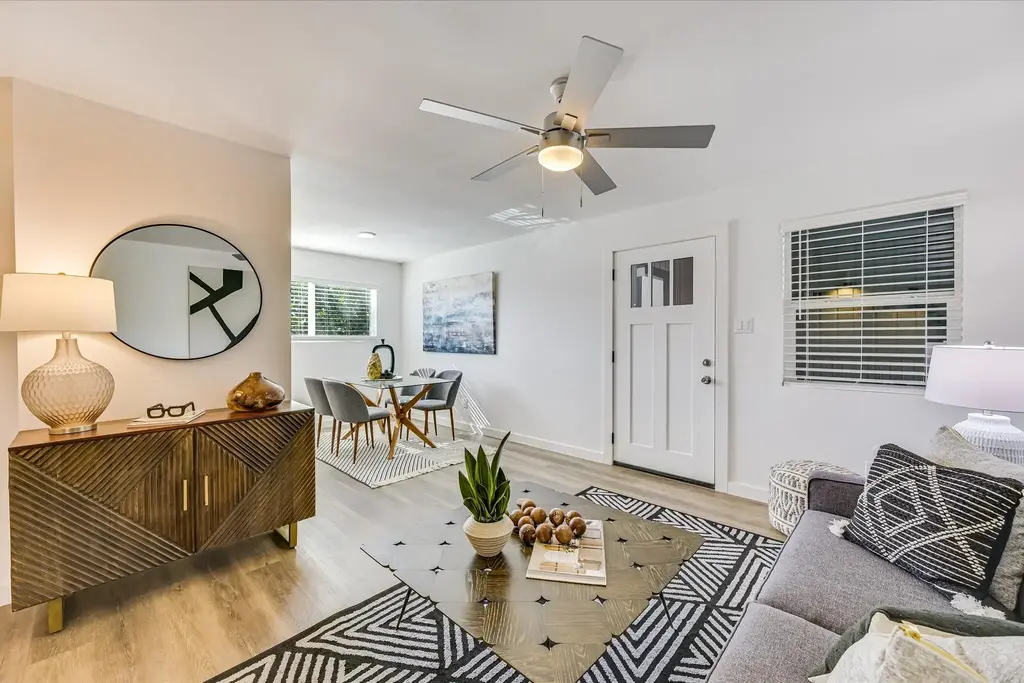 3703 Harmon Avenue 206, Austin