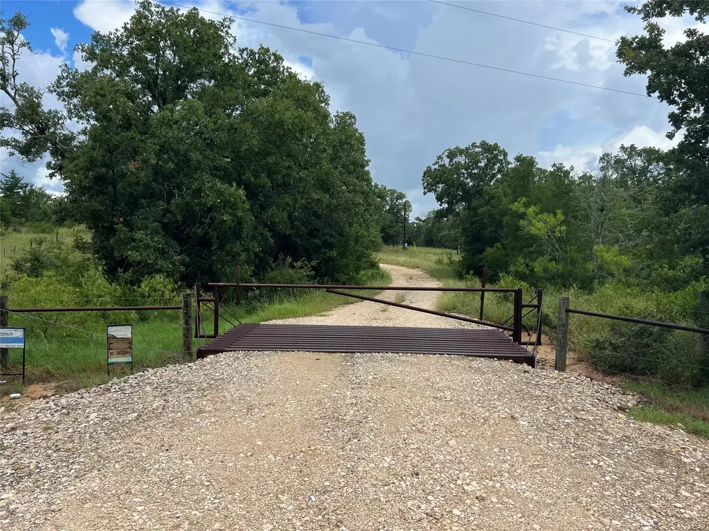 3519 County Road 127, Ledbetter