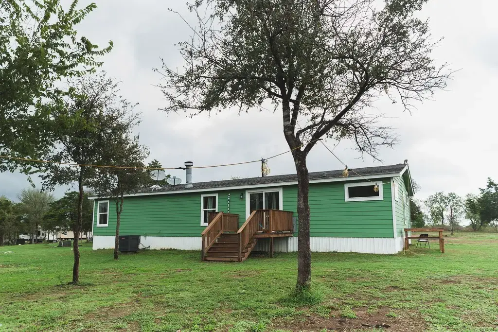 1185 Fm 812 B, Cedar Creek