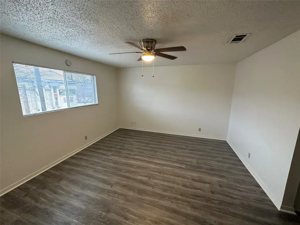 104 E 32nd Street 206, Austin