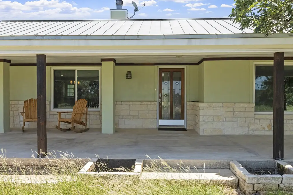 110 Live Oak Lane, Kerrville