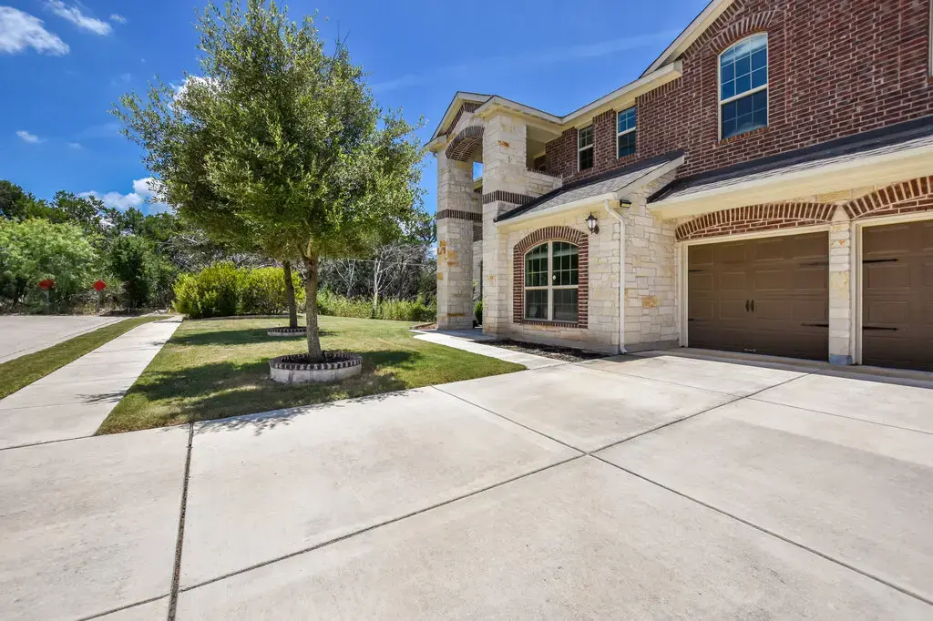 2521 Blended Tree Ranch Drive, Leander