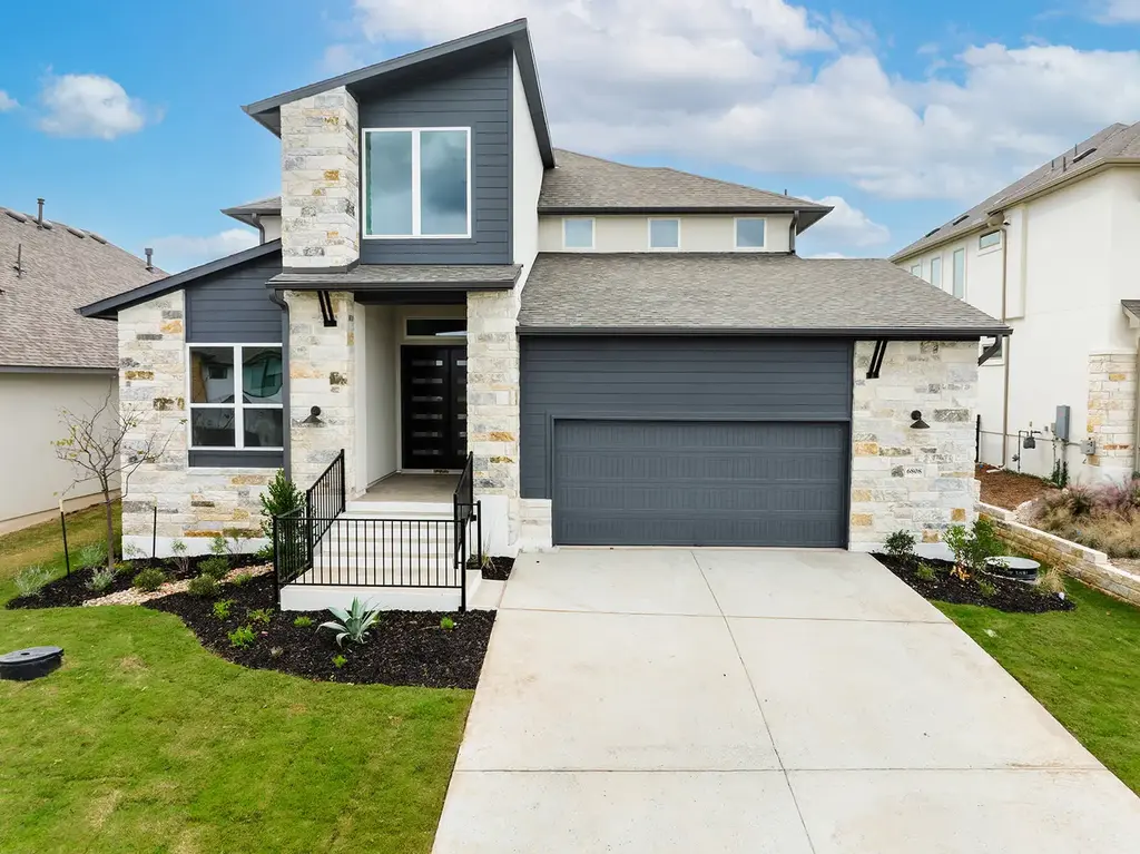 6808 Liberty Grotto Court, Lago Vista