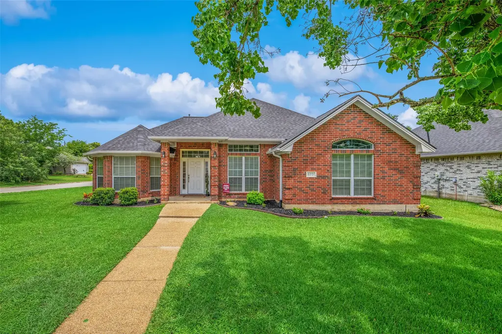 6201 Cromwell Court, Bryan
