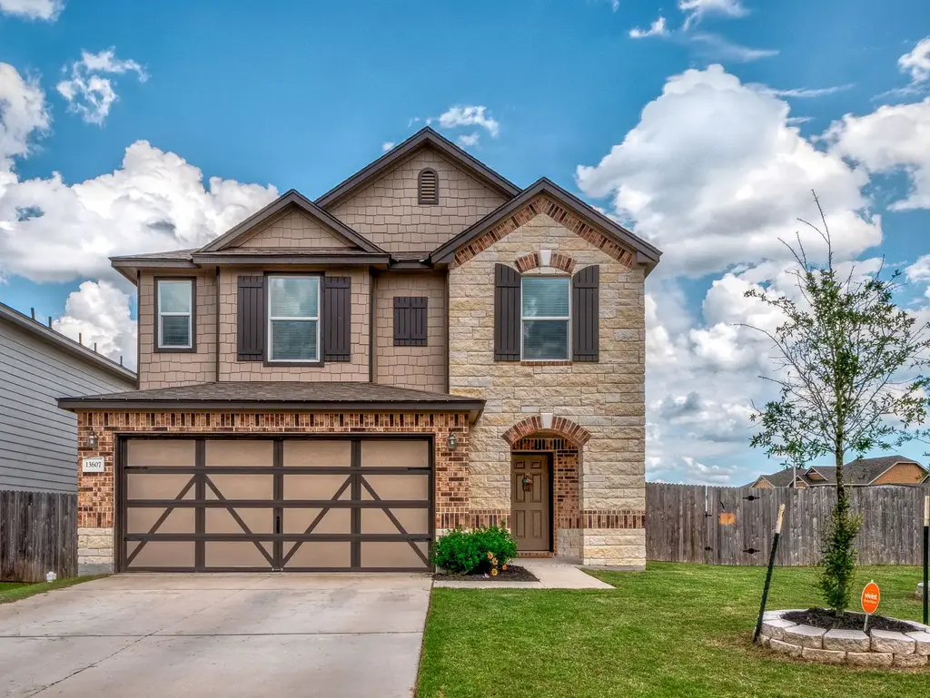 13607 Abraham Lincoln Street, Manor