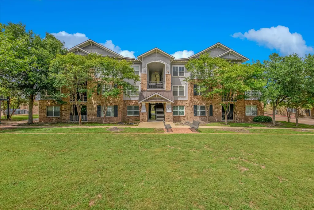 1725 Harvey Mitchell Parkway S 2234, College Station