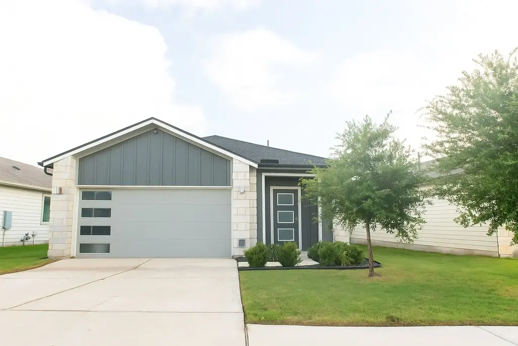 324 Millbrook Boulevard, San Marcos