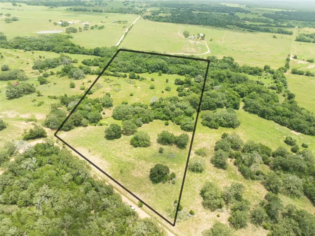 05 Cr 212, Hallettsville