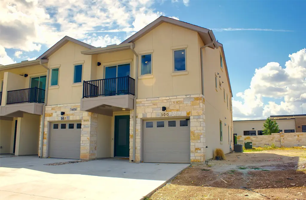 304 Tesla Circle, Austin