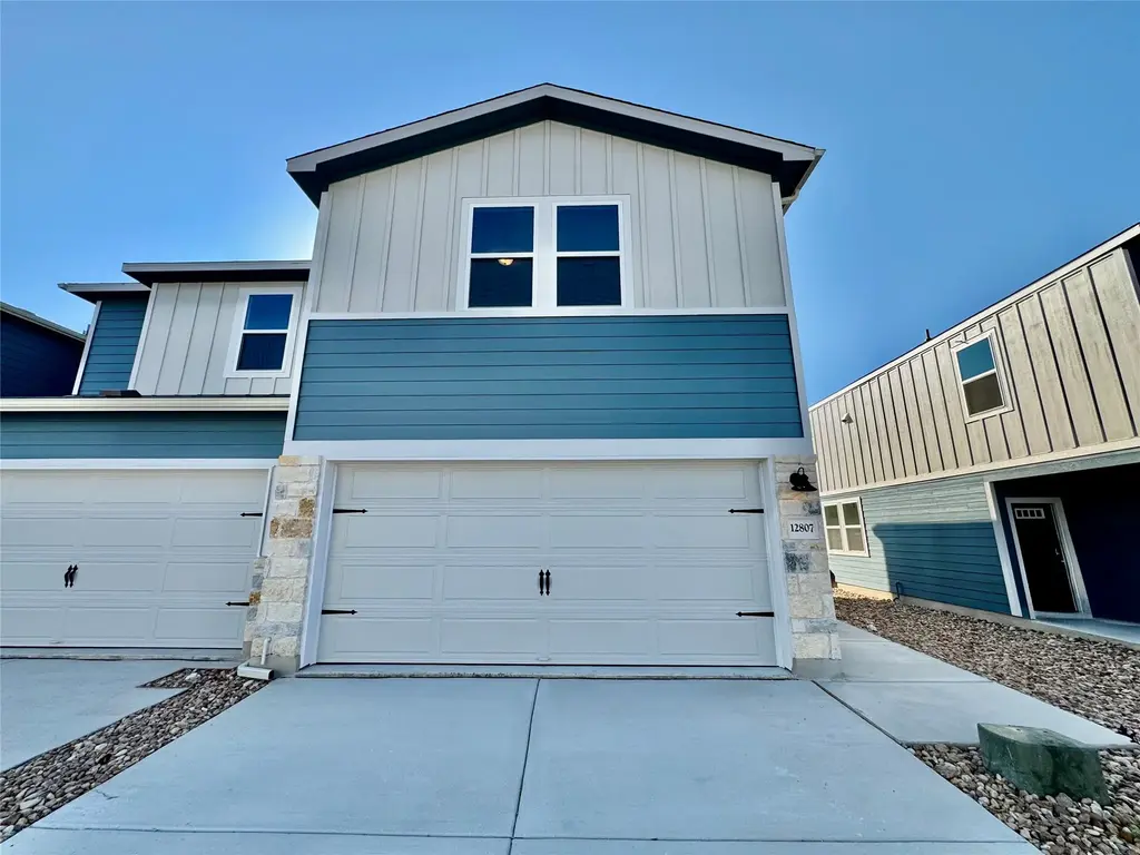 12807 Village Spun Plaza, Buda