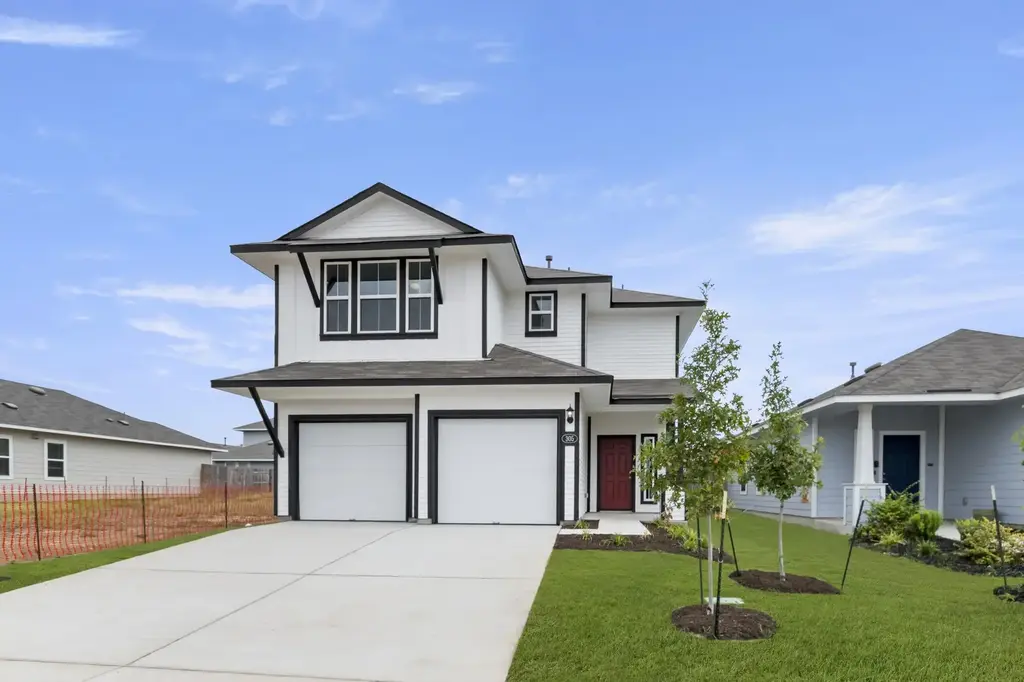 305 Jade Street, Maxwell