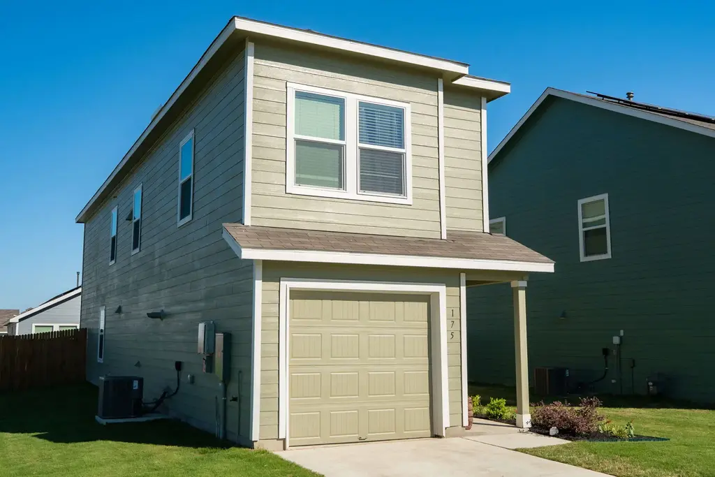 175 Amber Glen, Maxwell