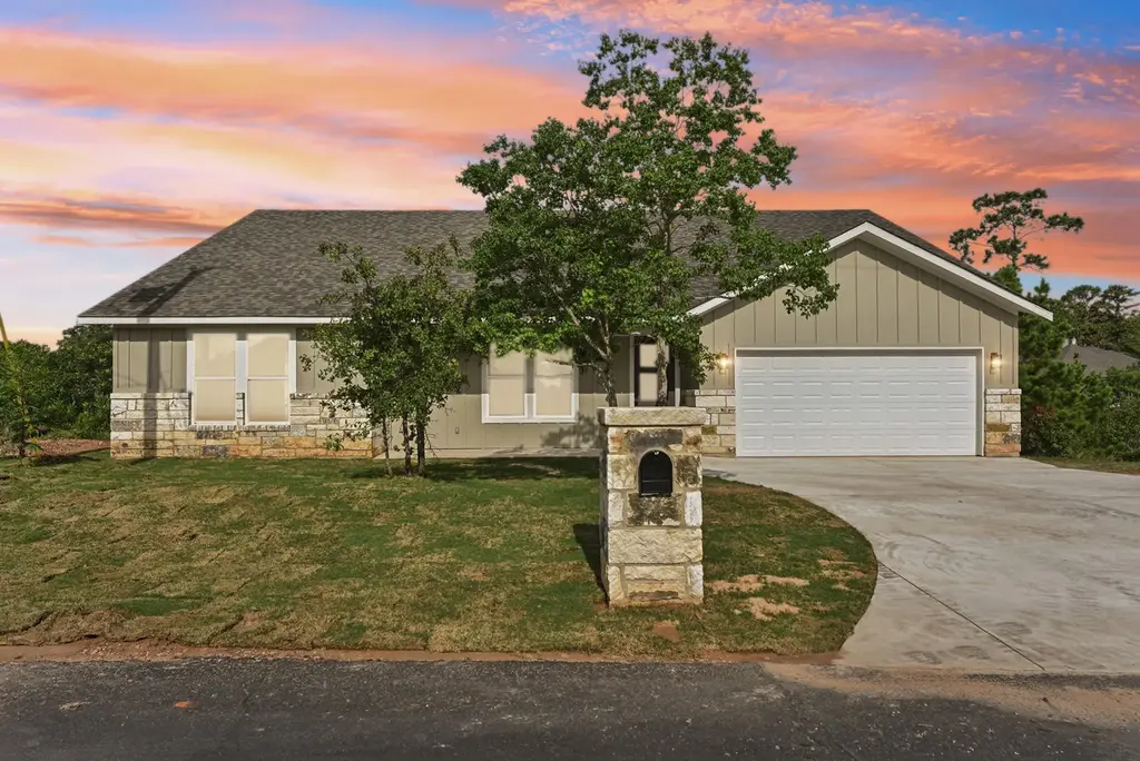 130 Mokalau Drive, Bastrop
