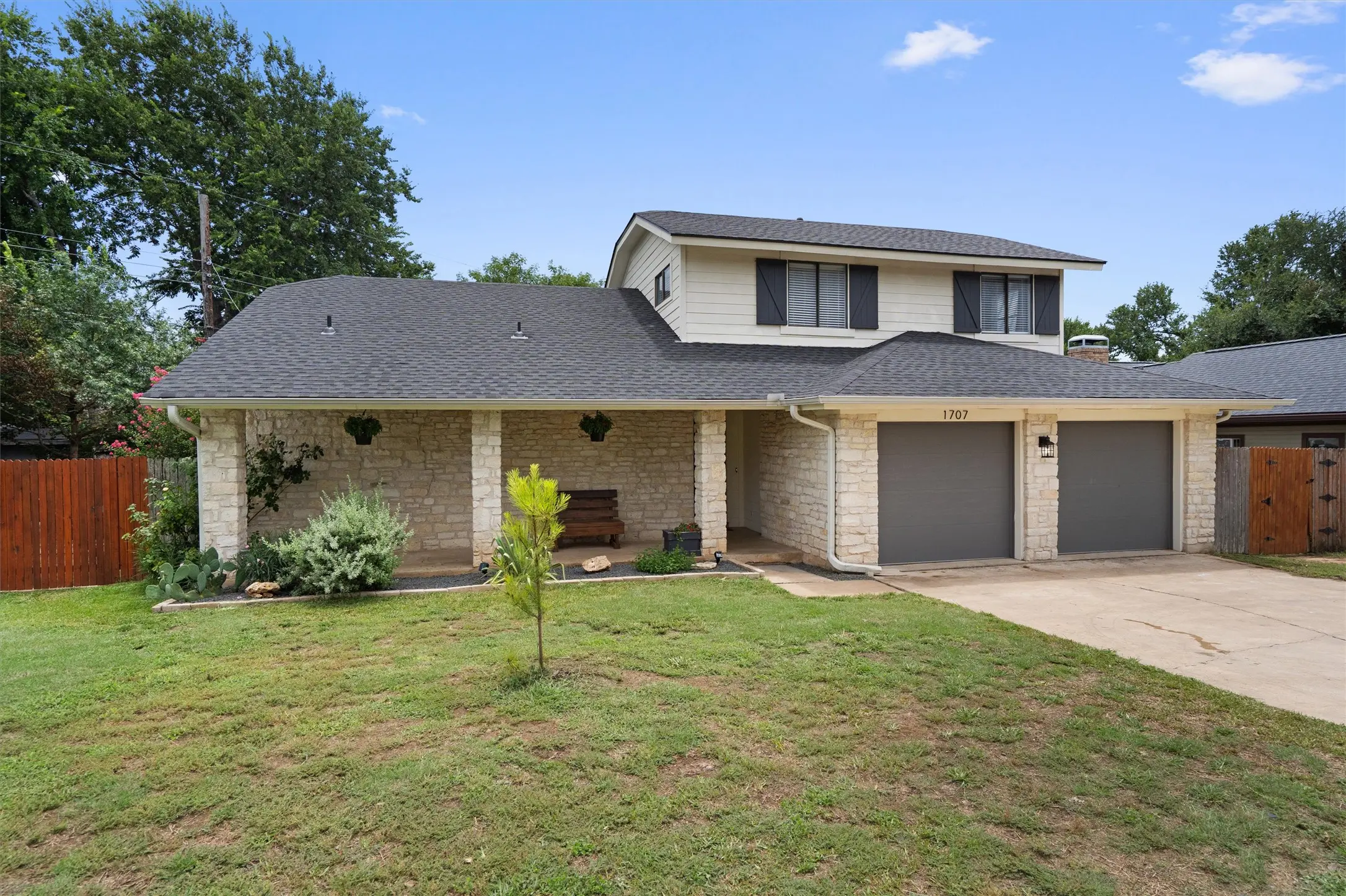 Photo of Listing #1121993