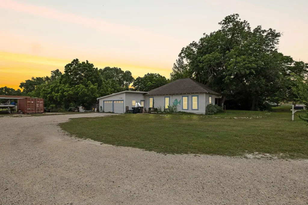 103 E Willis Street, Leander