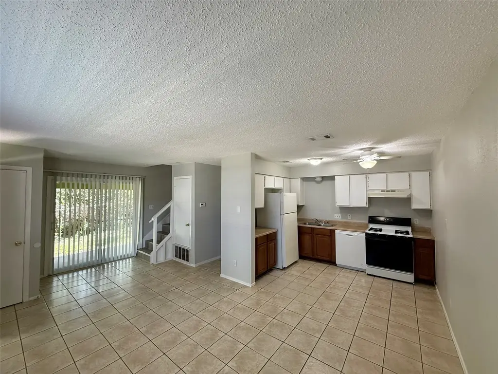 1203 Southport Drive D, Austin
