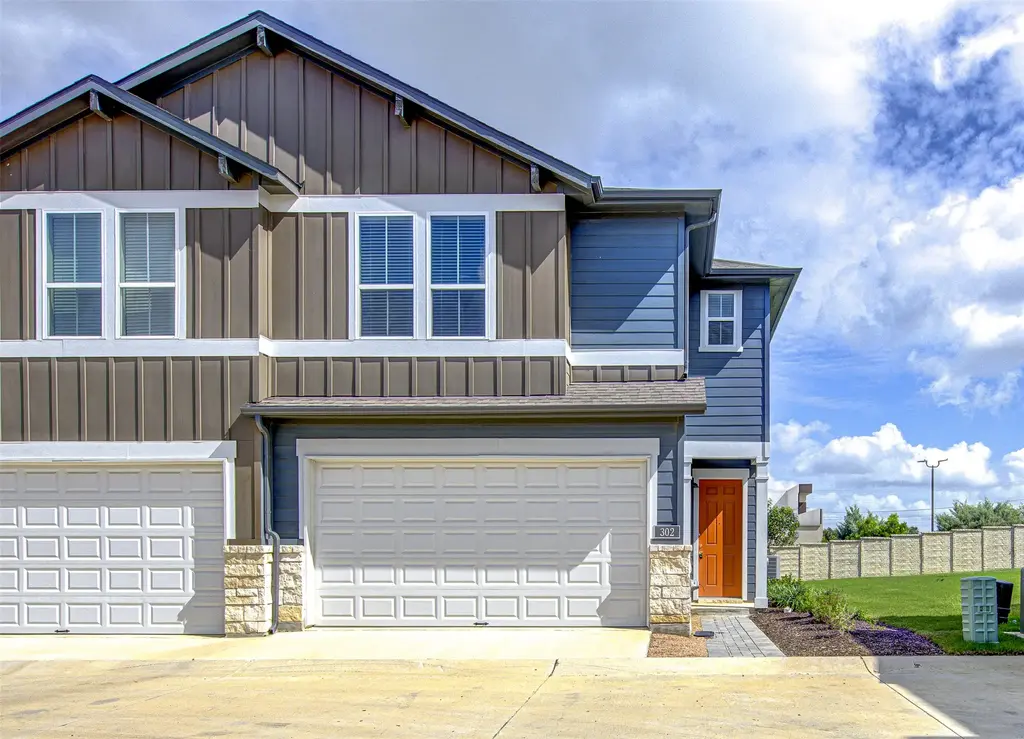 1020 Vista View Drive 302, Georgetown