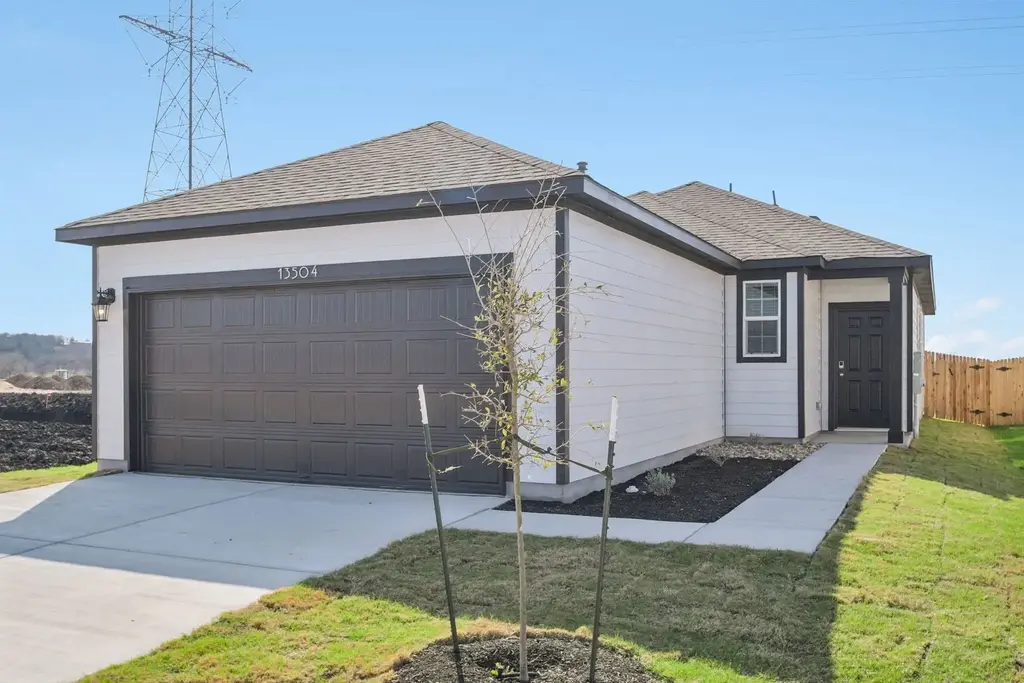 13504 Desert Orchid Drive, Buda