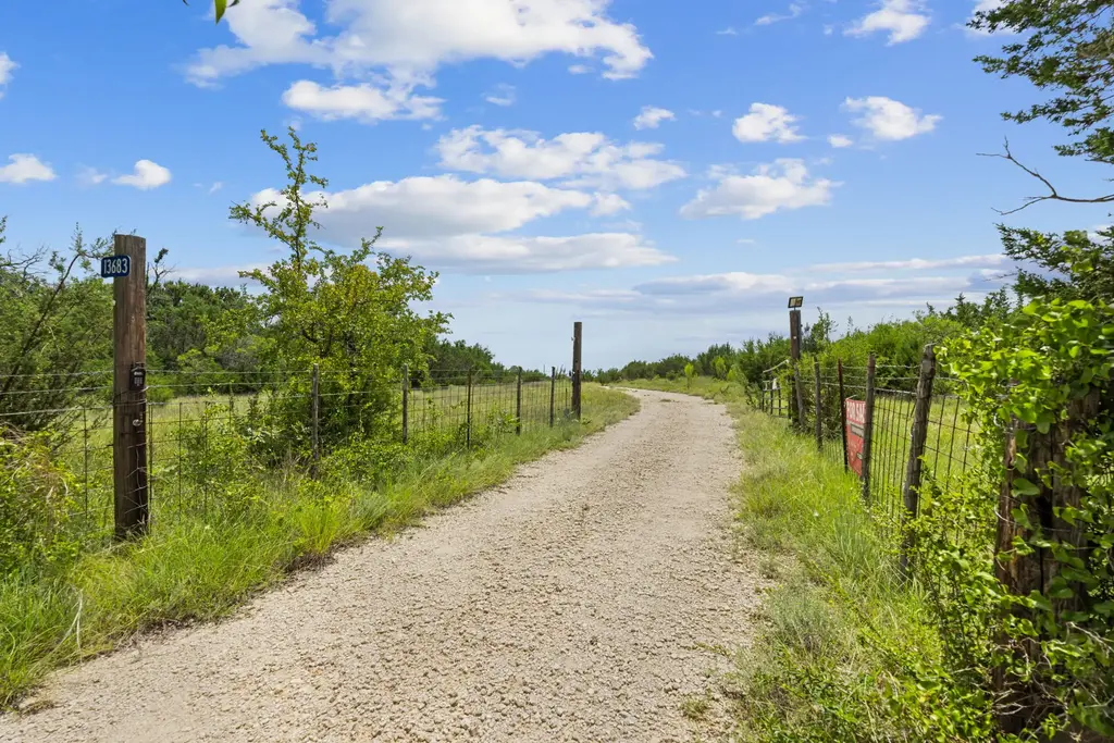 13683 County Road 2200 Road, Lometa