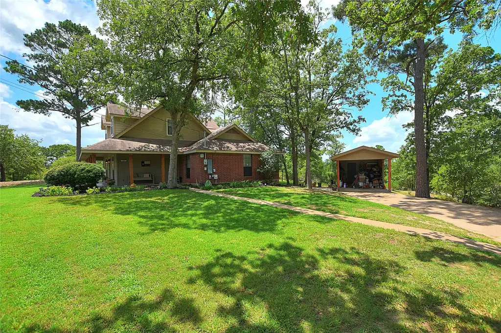 155 Pahalawe Lane, Bastrop