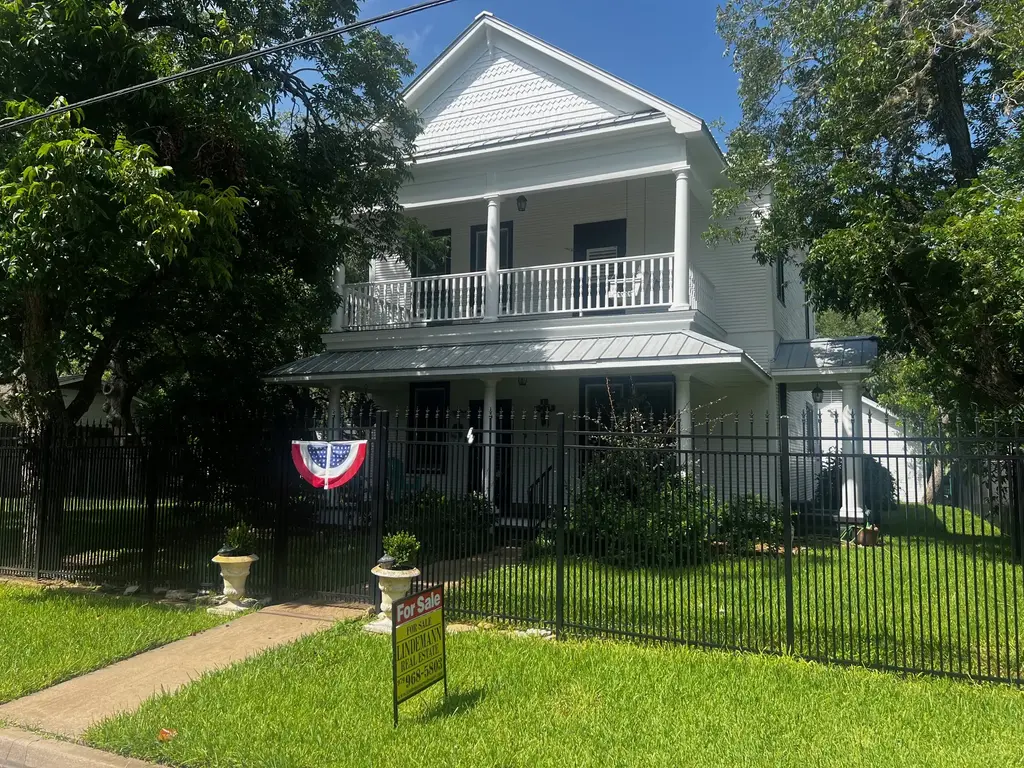 504 South Franklin, La Grange