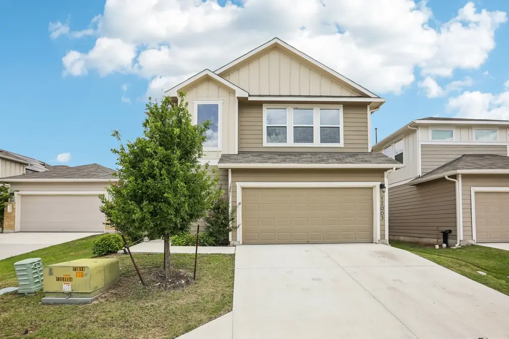 12003 Corsicana Trail, Manor