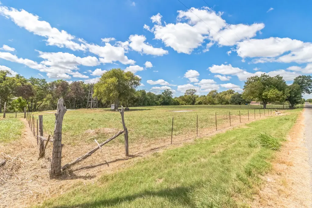 1900 County Road 330, Granger