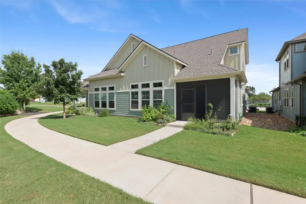 121 Bolivar Way 101, San Marcos