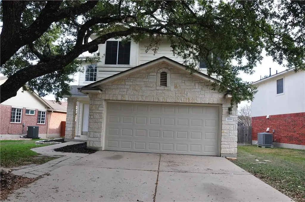 1118 Pine Portage Loop, Leander