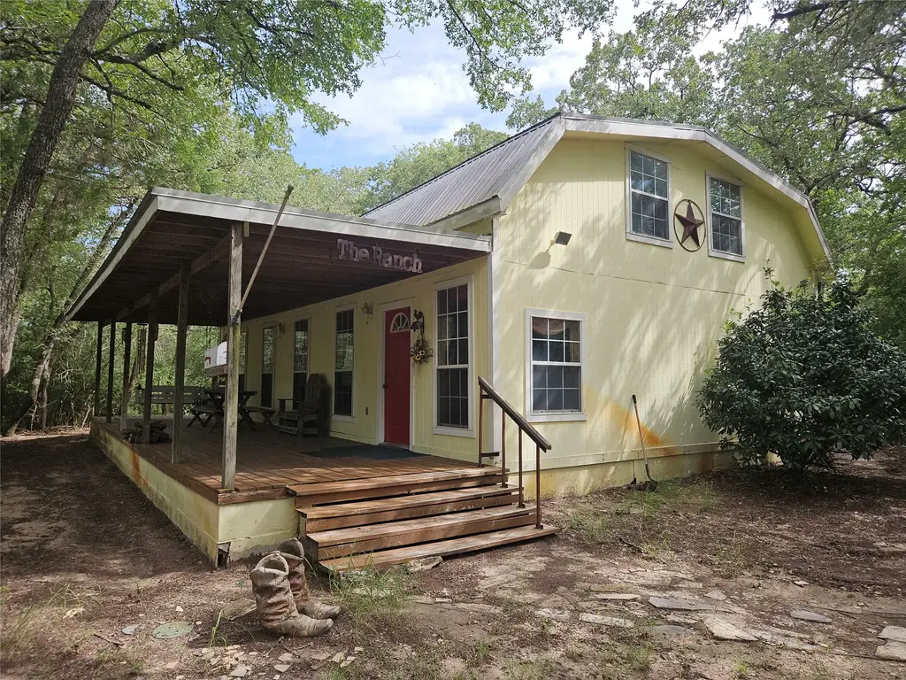 350 Oak Creek Trail, Thrall