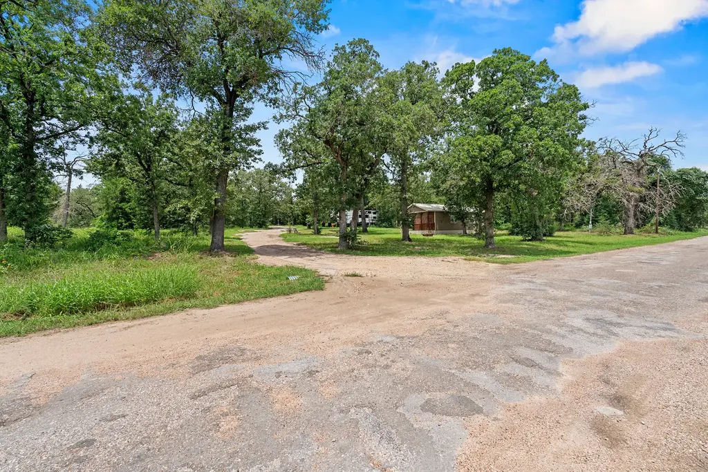 4500 County Road 448, Thorndale