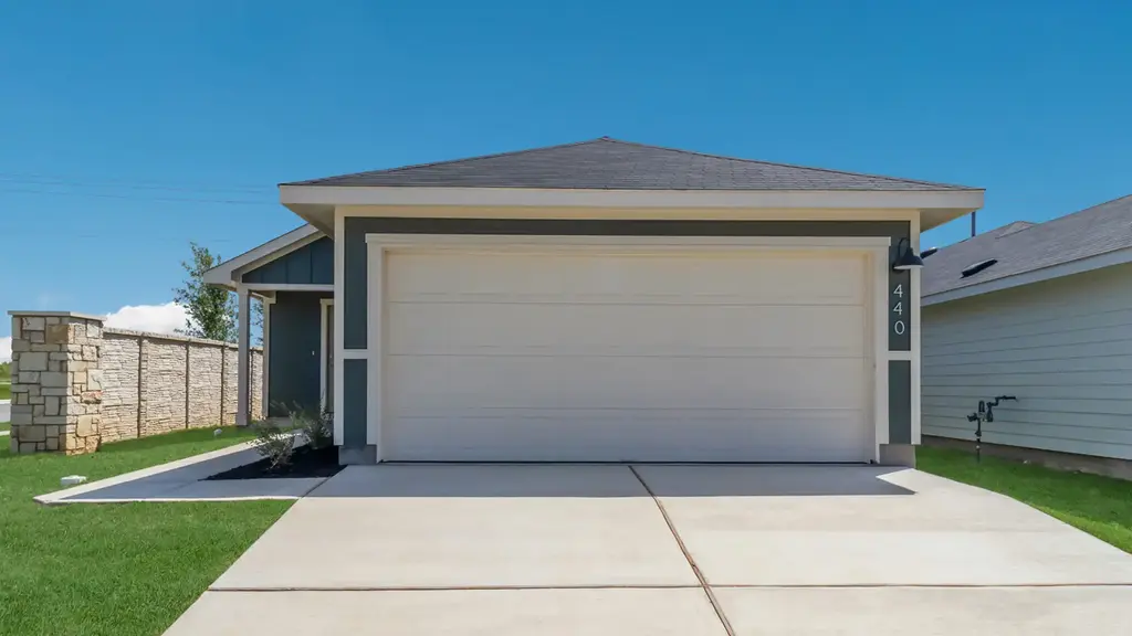 127 Schuenemann Way, Uhland
