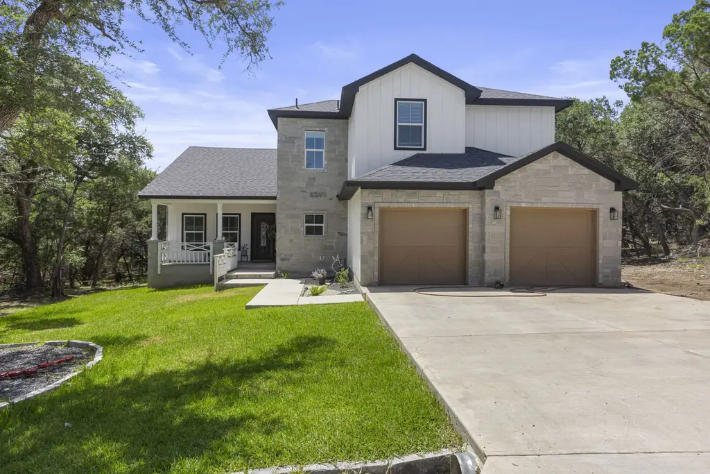 5 Mimosa Street, Wimberley