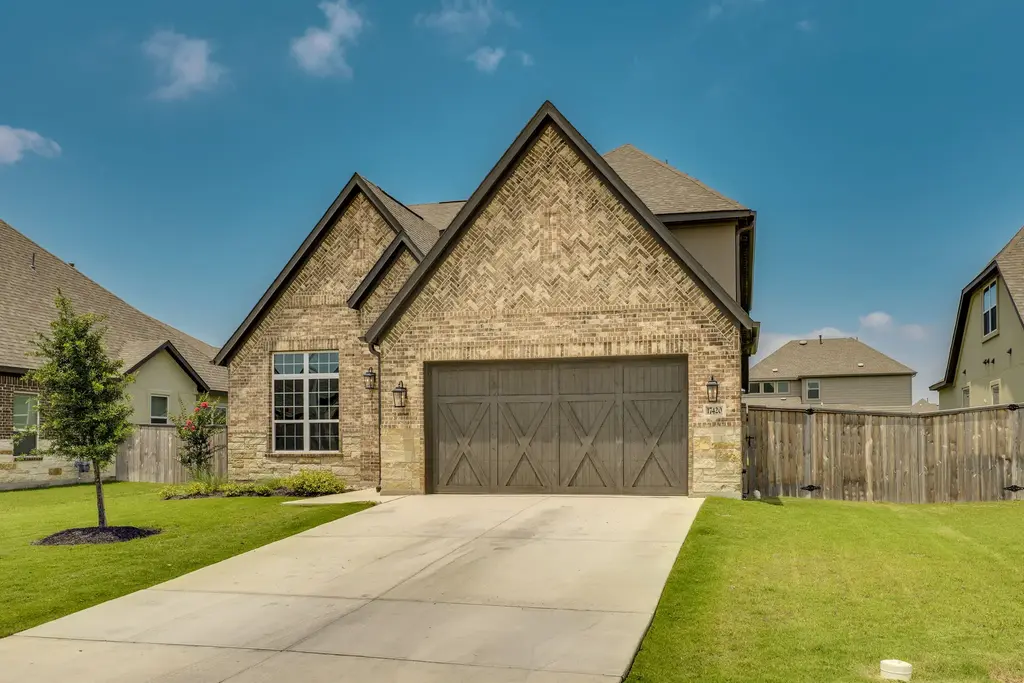 17420 Autumn Falls Drive, Manor