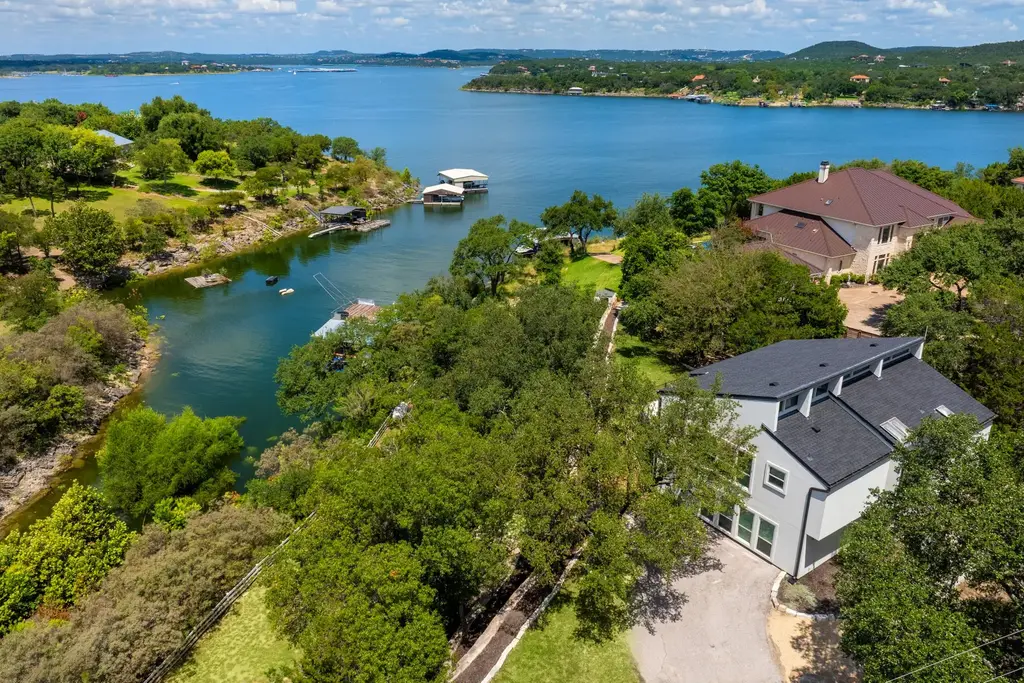 7206 Comanche Trail, Austin