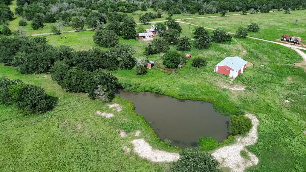 1084 County Road 120, Giddings