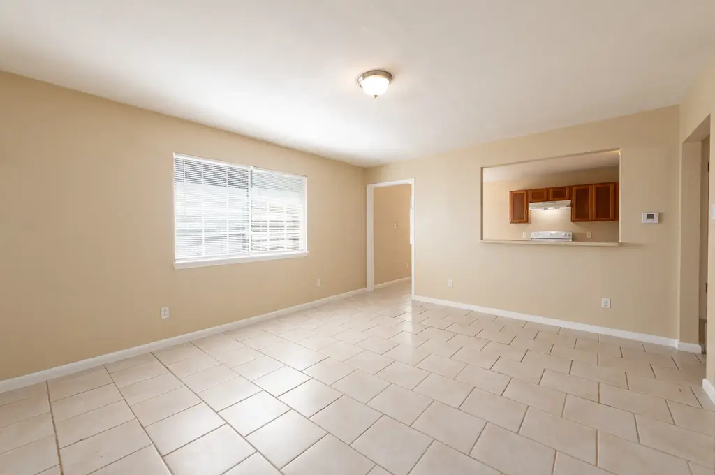7300 Twin Crest Drive 202, Austin