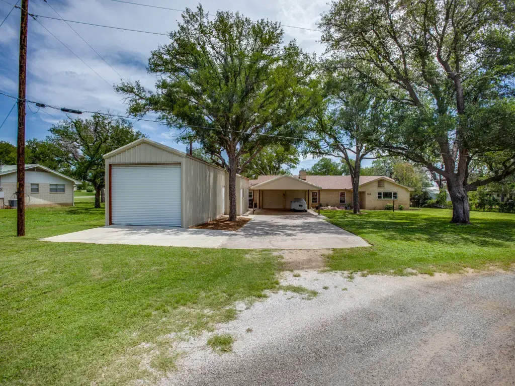 518 Elm Circle, Buchanan Dam
