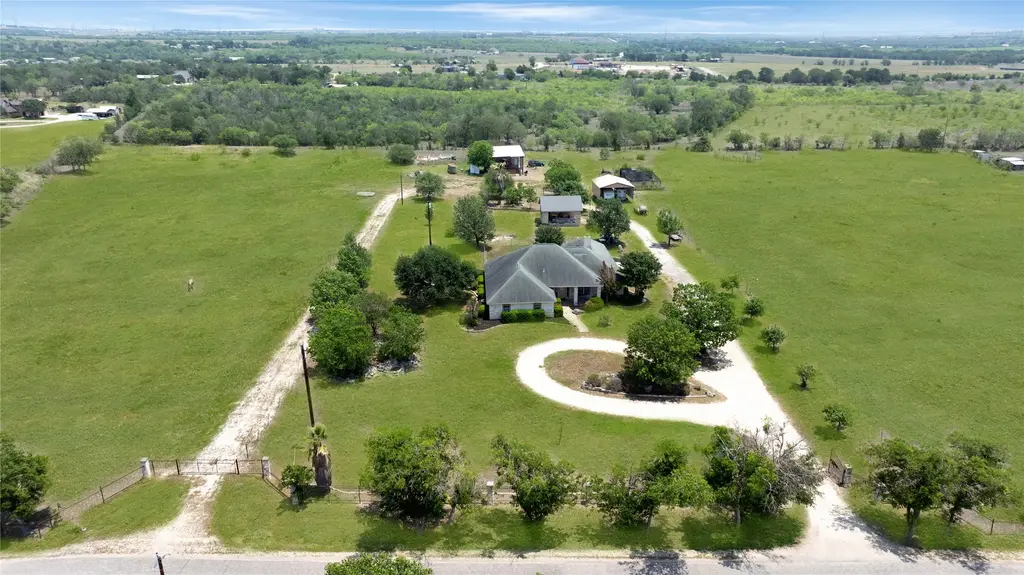 14053 Huber Road, Seguin