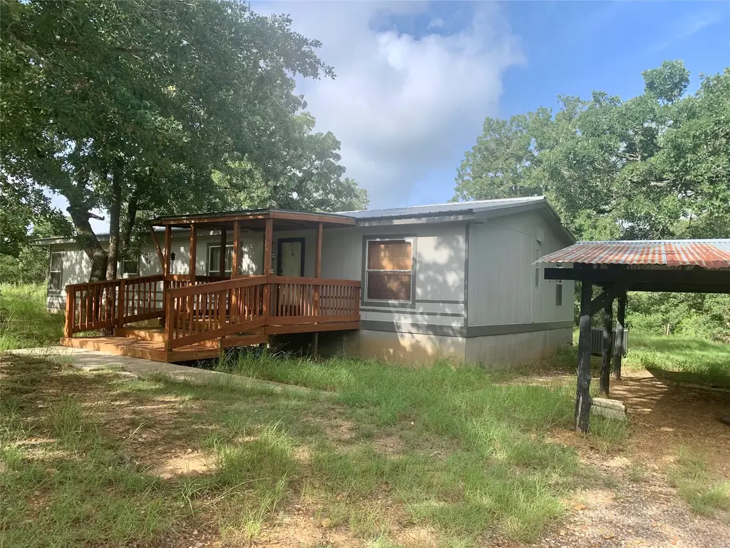 910 Antioch Road, Paige