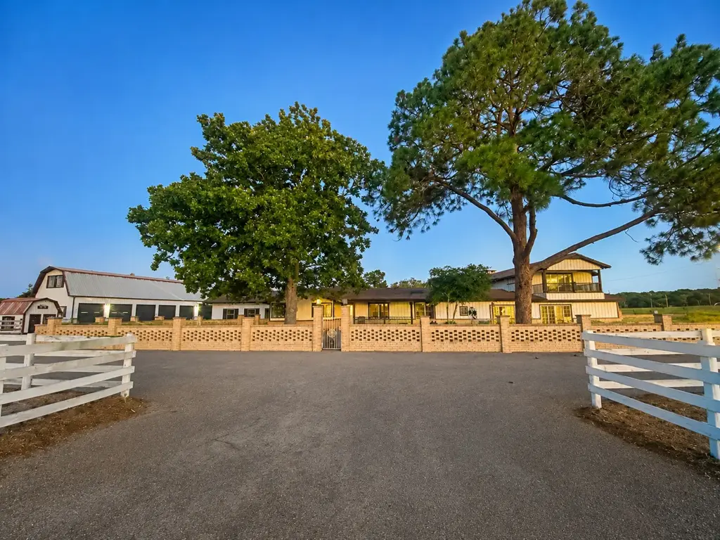 2520 Hwy 304, Smithville