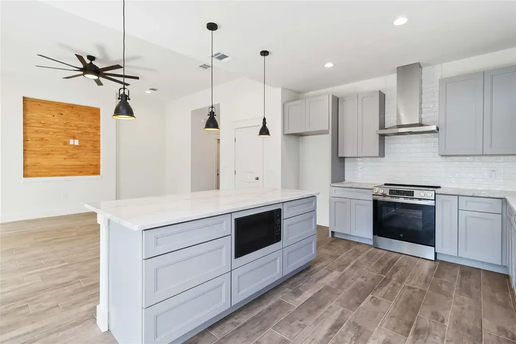 16 Summertime Circle, Wimberley