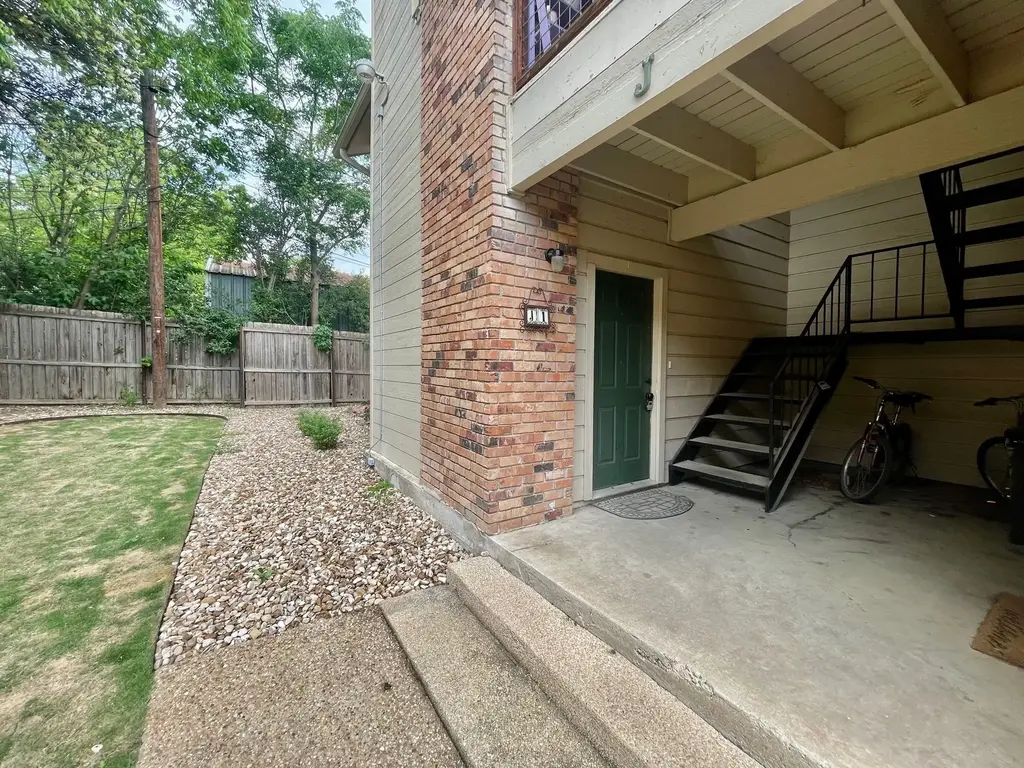 421 W San Antonio Street J1, San Marcos