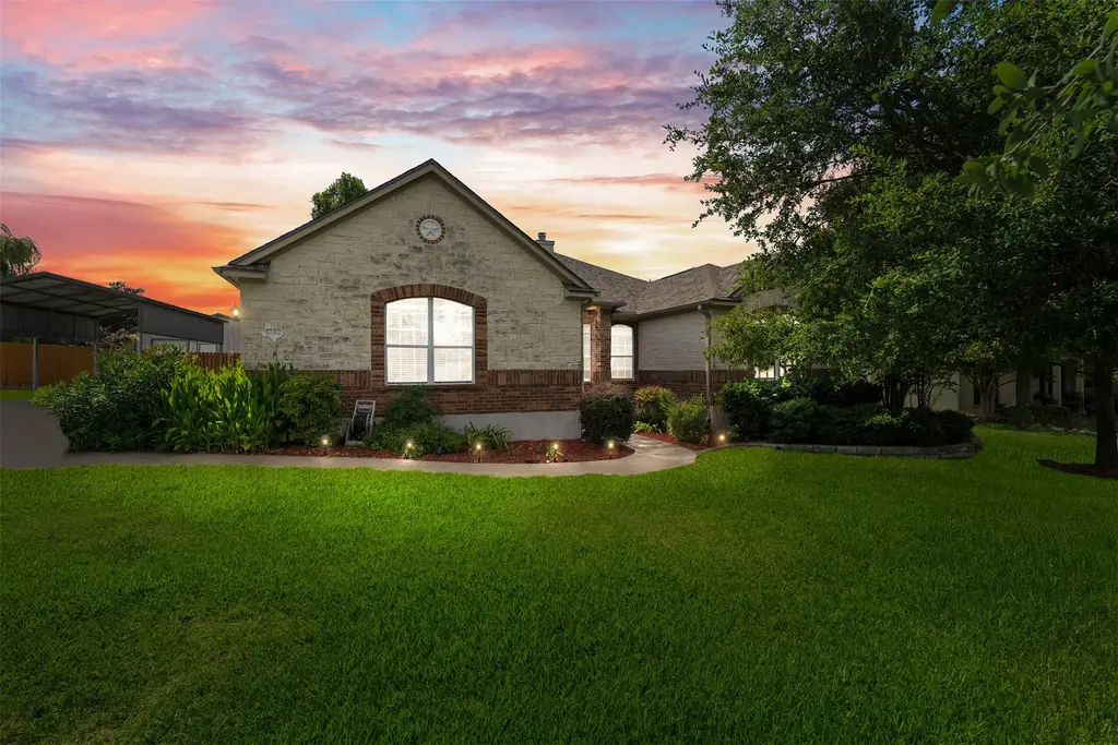 12312 Blackberry Road, Salado