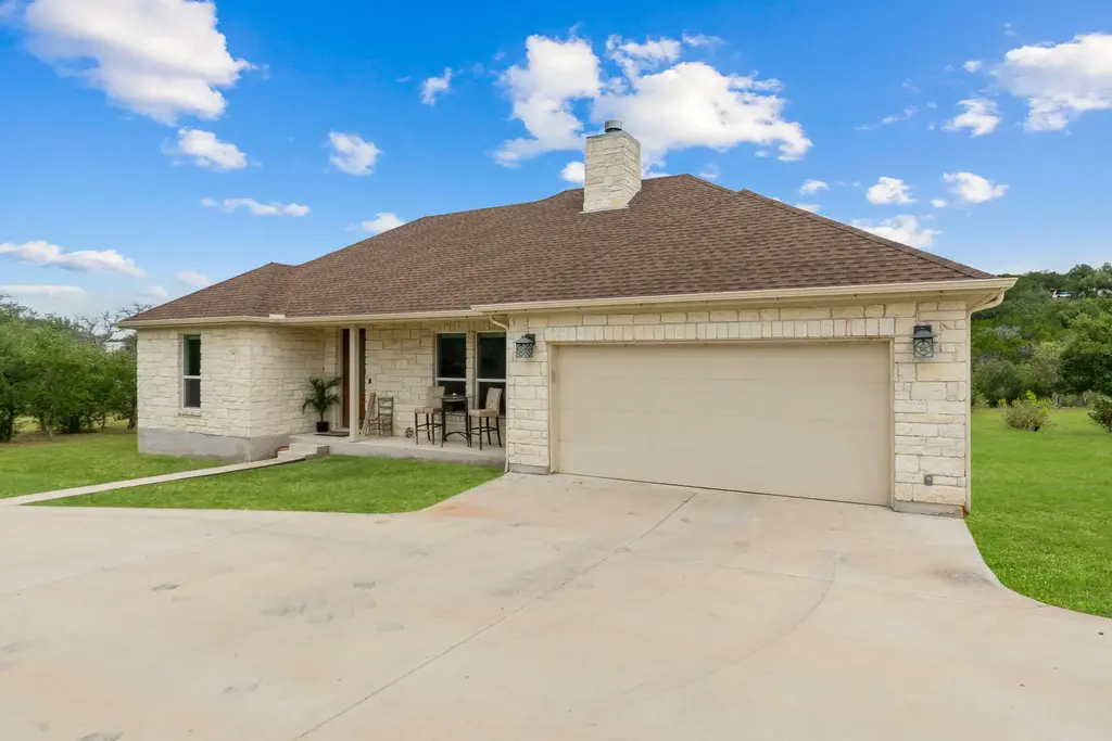 20401 Siesta Shores Drive, Spicewood