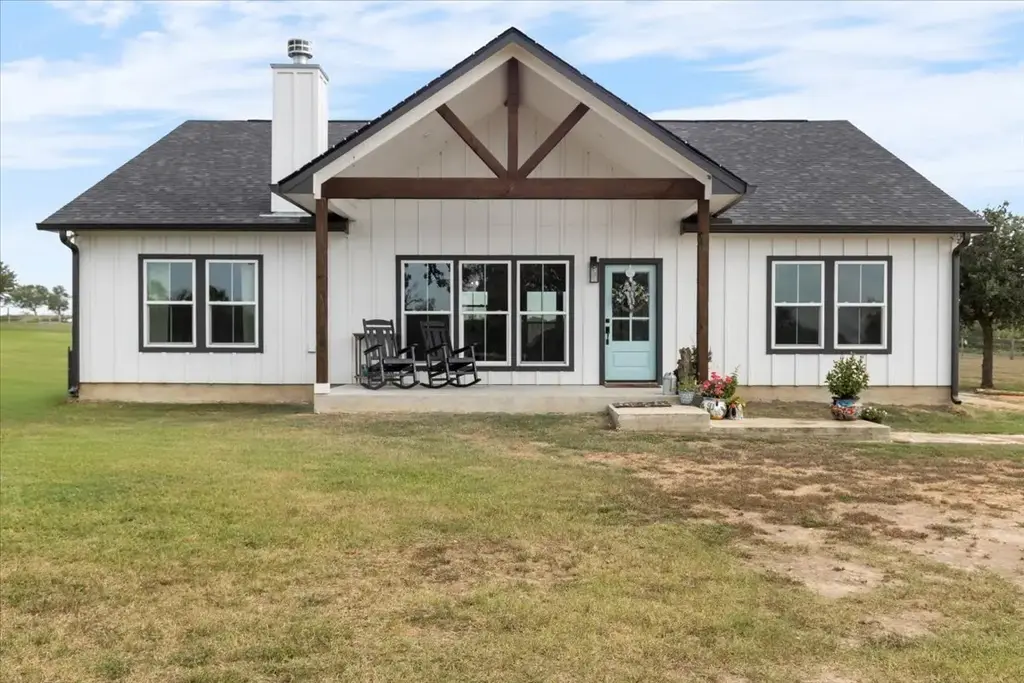 3389 Sparta Field Road, Waelder