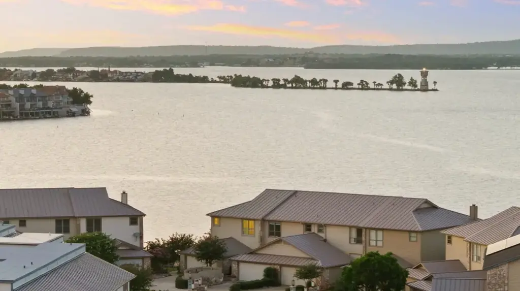 625 Horseshoe Bay Boulevard, Horseshoe Bay