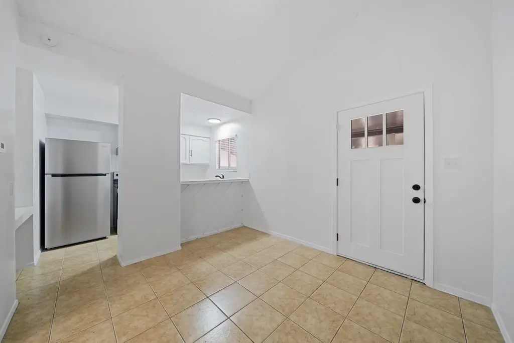 2410 Longview Street D-301, Austin